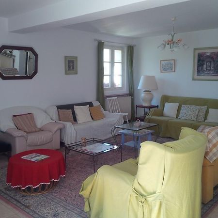 Manoir De La Rousselliere Aparthotel โลช ภายนอก รูปภาพ