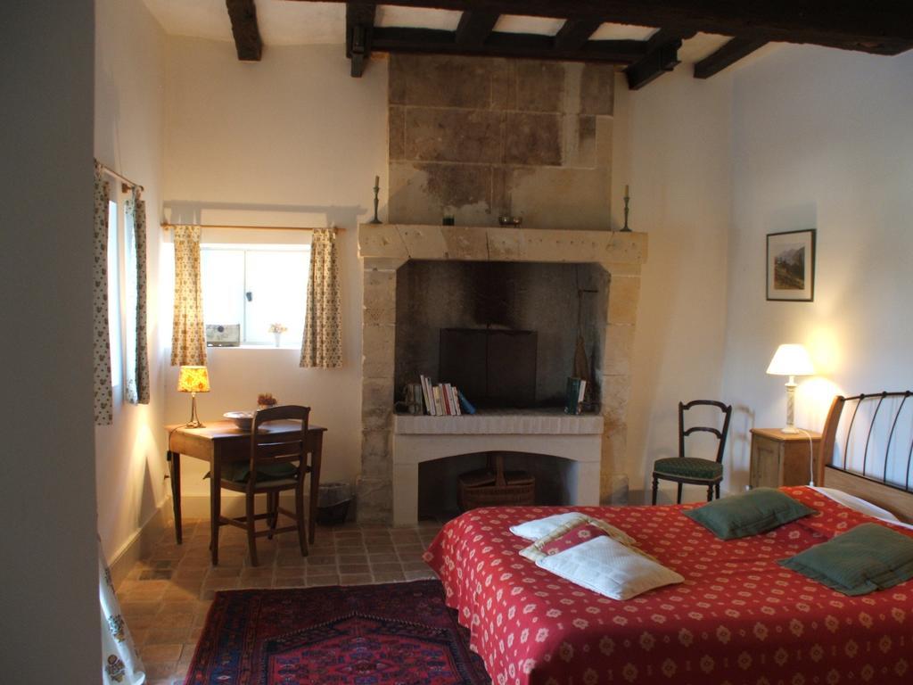 Manoir De La Rousselliere Aparthotel โลช ภายนอก รูปภาพ