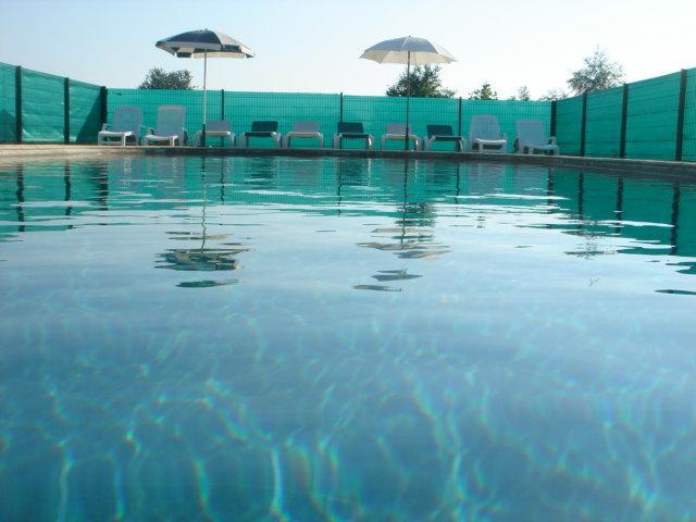 Manoir De La Rousselliere Aparthotel โลช ภายนอก รูปภาพ