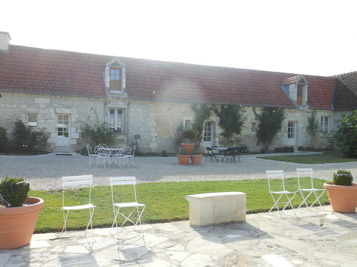 Manoir De La Rousselliere Aparthotel โลช ภายนอก รูปภาพ